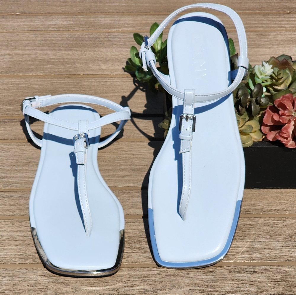 DKNY Daniella Women's Light Blue Leather Ankle Strap Square Toe Sandals Size 7.5 - Picture 2 of 12